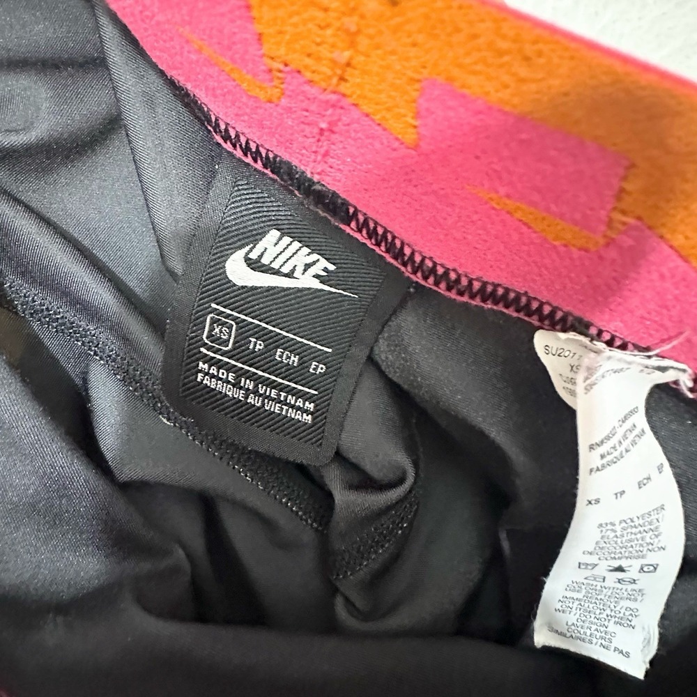 Nike Pro HyperWarm Leggings XS Multicolor Striped Graphic Retro 80s Rainbow pant - Picture 8 of 10